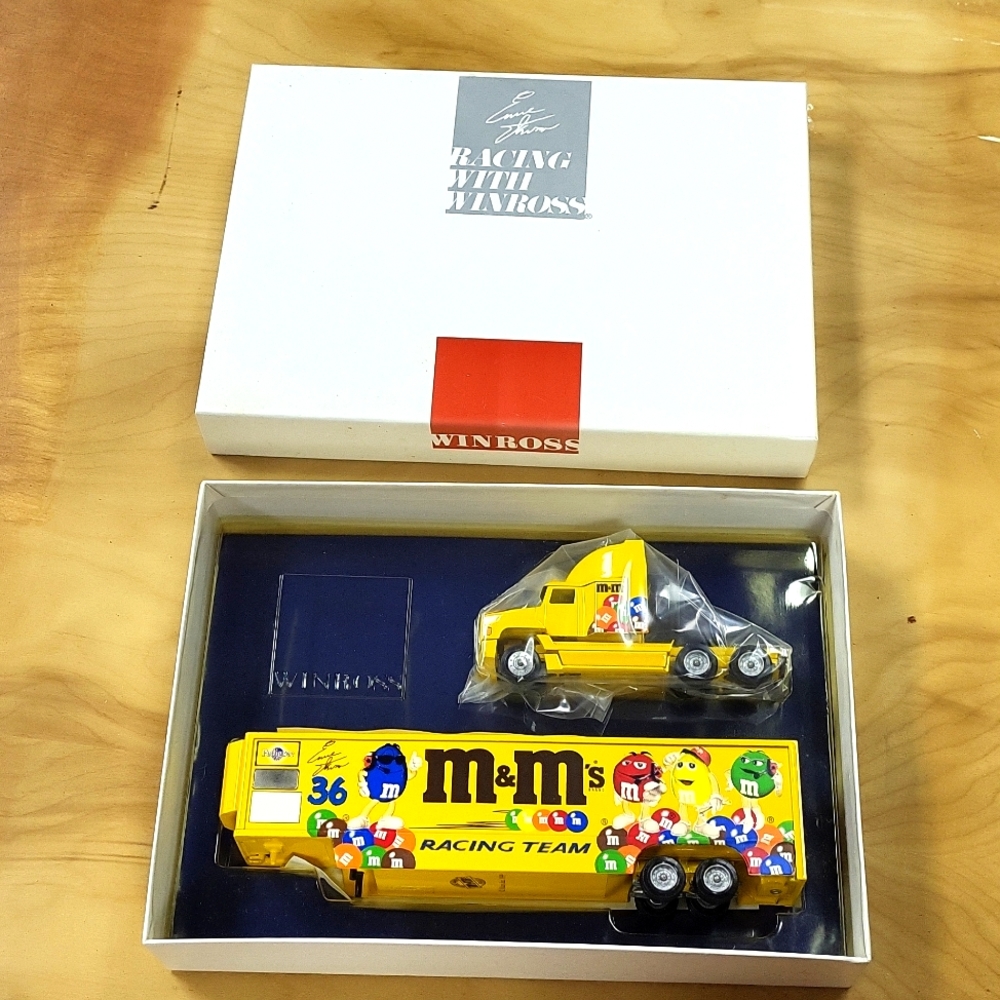 Winross Truck M&Ms racing